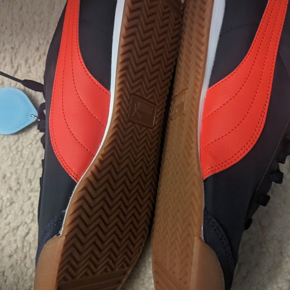 Puma - Picture 2 of 4